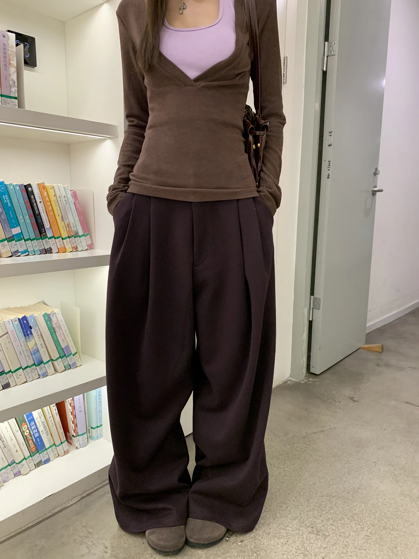 Calças Largas Casuais Roxas Únicas Moda Fena 2025 Novas Calças de Inverno de Cintura Baixa Tubo Reto em Fibra de Poliéster