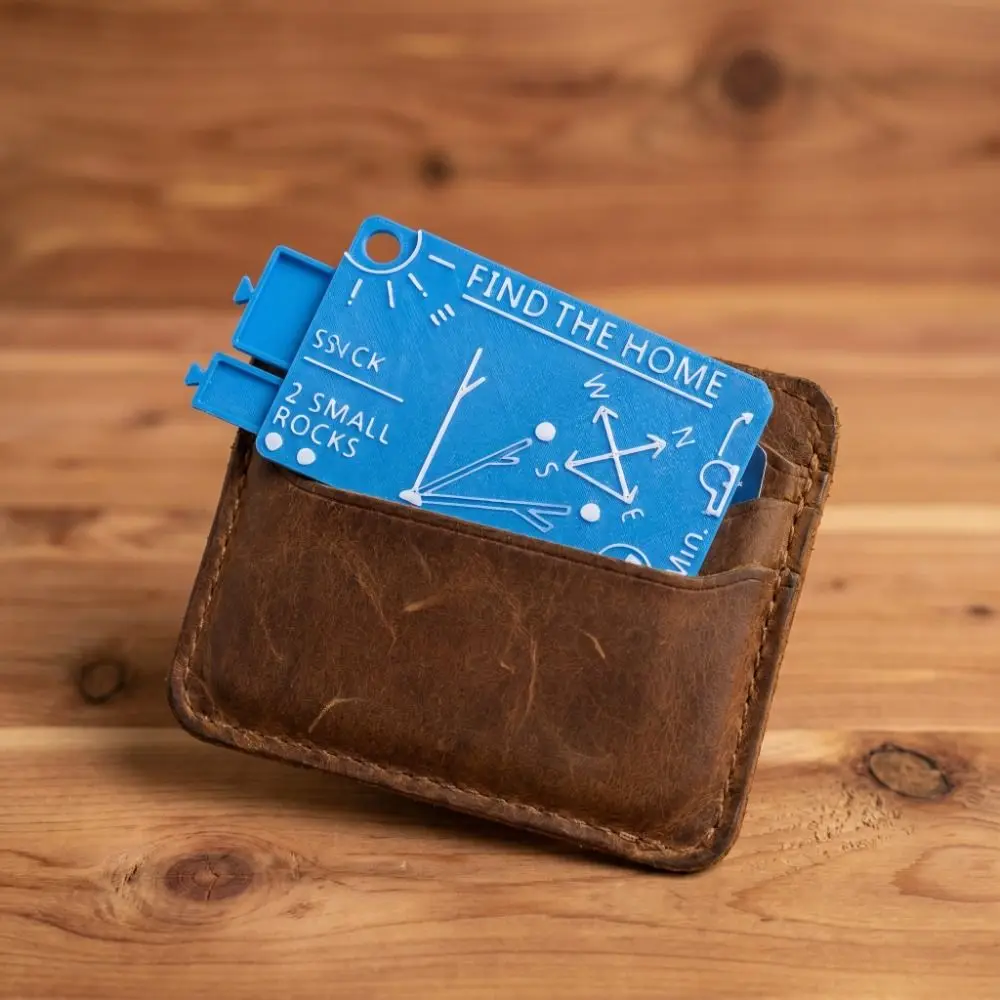 Portable Pocket Survival Guide Card Compact Size Mini Survival Navigation Card Wallet Size Waterproof Wilderness Navigation Card