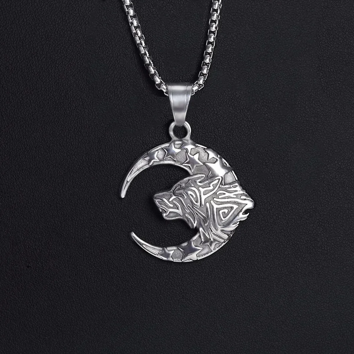 

Viking Animal Wolf Head Sleeping Dragon Moon Stainless Steel Earrings Fashion Vintage Men's Amulet Jewelry Teen Gift