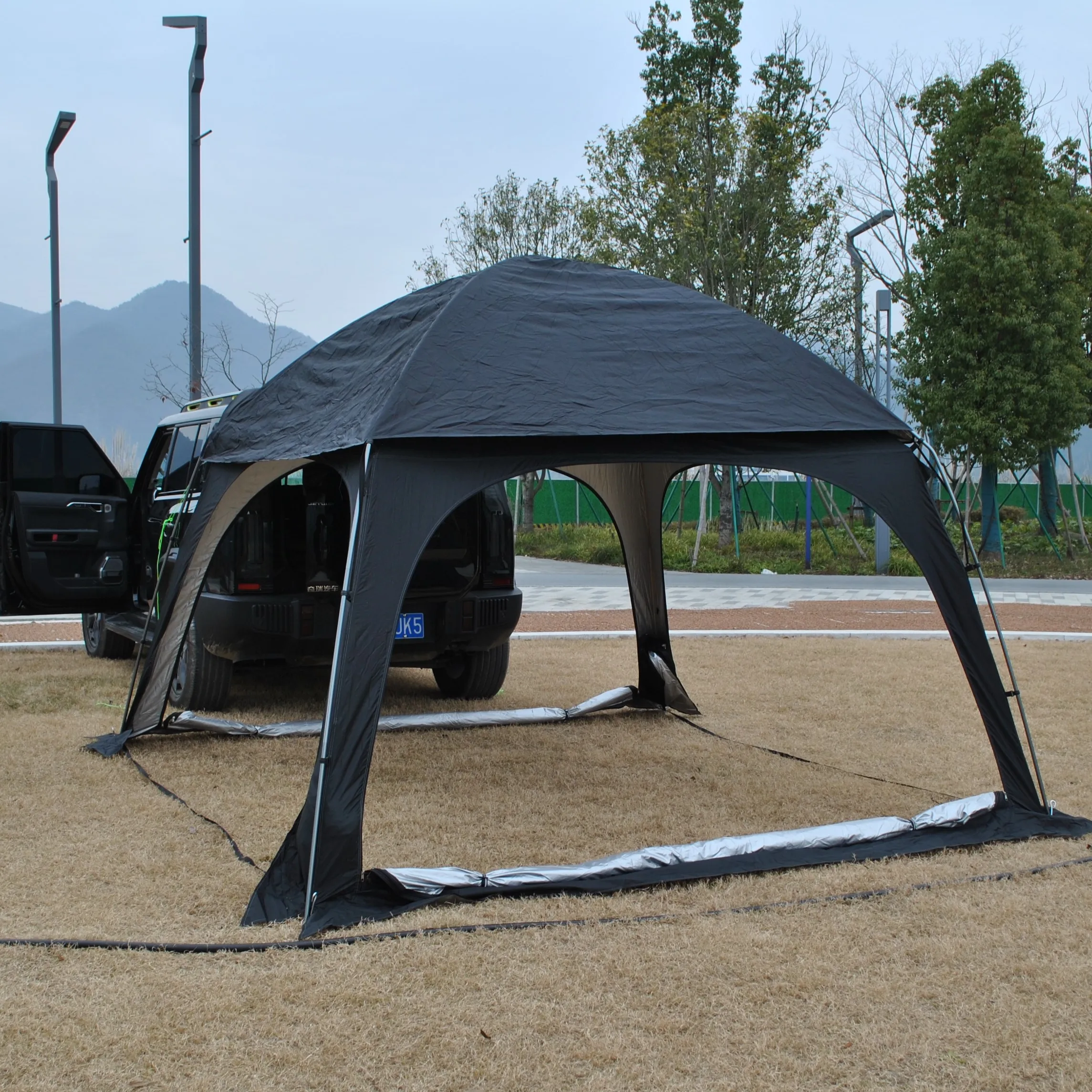 

Folding Canopy Shelter with Elegant Mesh Window Outdoor Pavilion Cater Party Wedding BBQ Events Tent,8 Person Tailgate Tent SUV