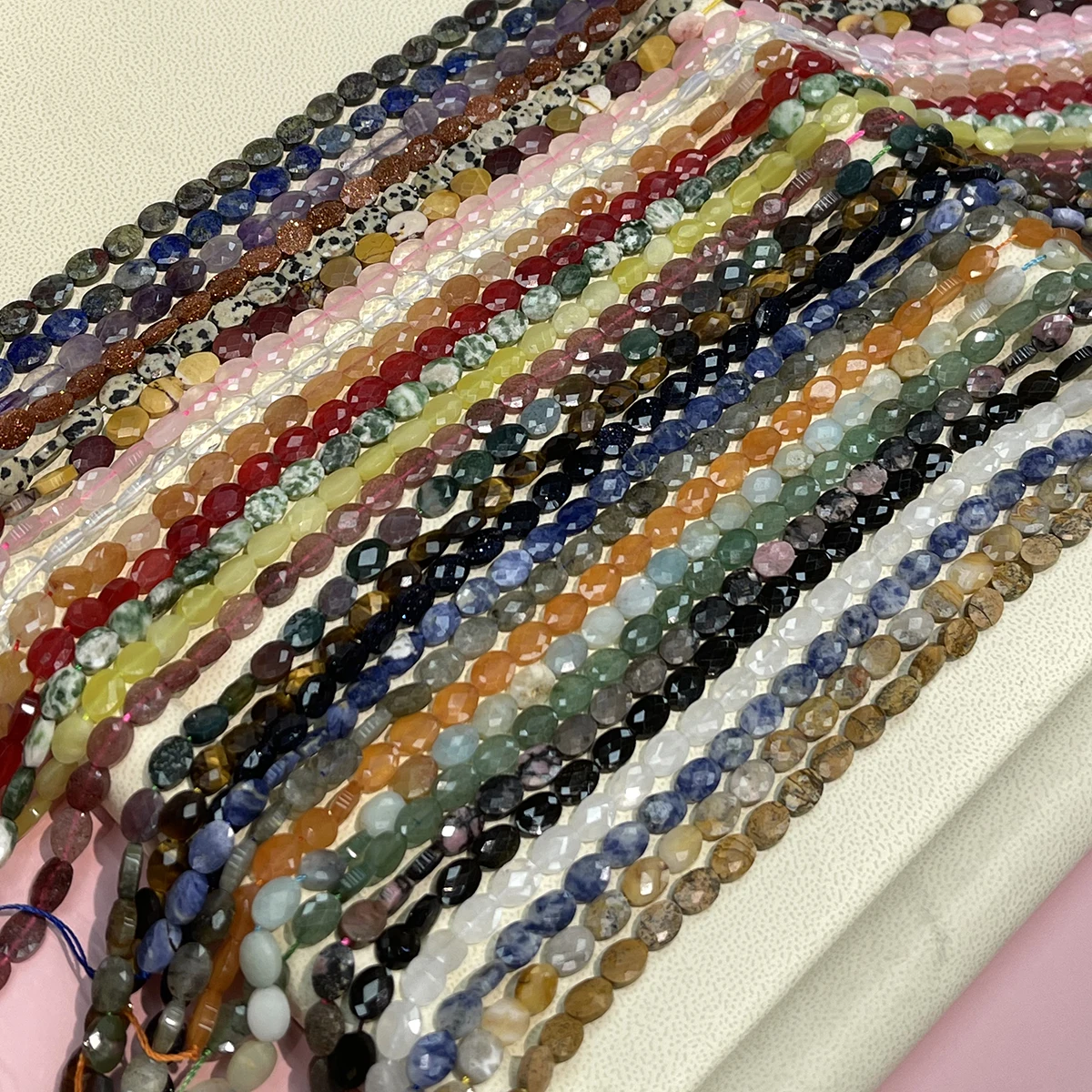 Naturstein-Achat/Opal, facettierte Perlen, 6 x 8 mm, zum Basteln von Schmuck, für DIY-Halsketten, Armbänder, Ketten und Ohrringe. – Detail 4