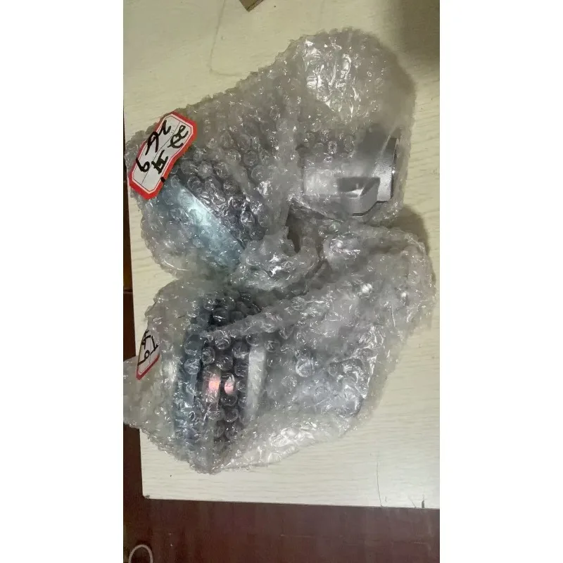 Two-stroke and Four-stroke Gear Box Assembly of Lawn Mower and Mowing Machine Parts 28, 26 Tubes and 9 Teeth