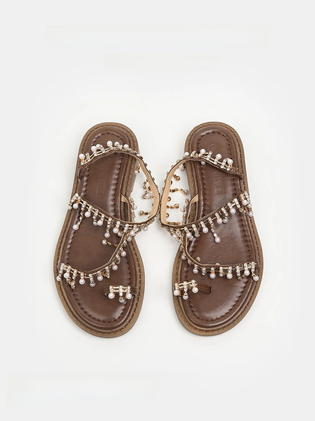 nuovi-sandali-donna-2026-con-tacco-e-catena-di-perle-stile-retro-versatili-per-abbinare-con-gonne-sandali-romani-alla-moda-scintillanti