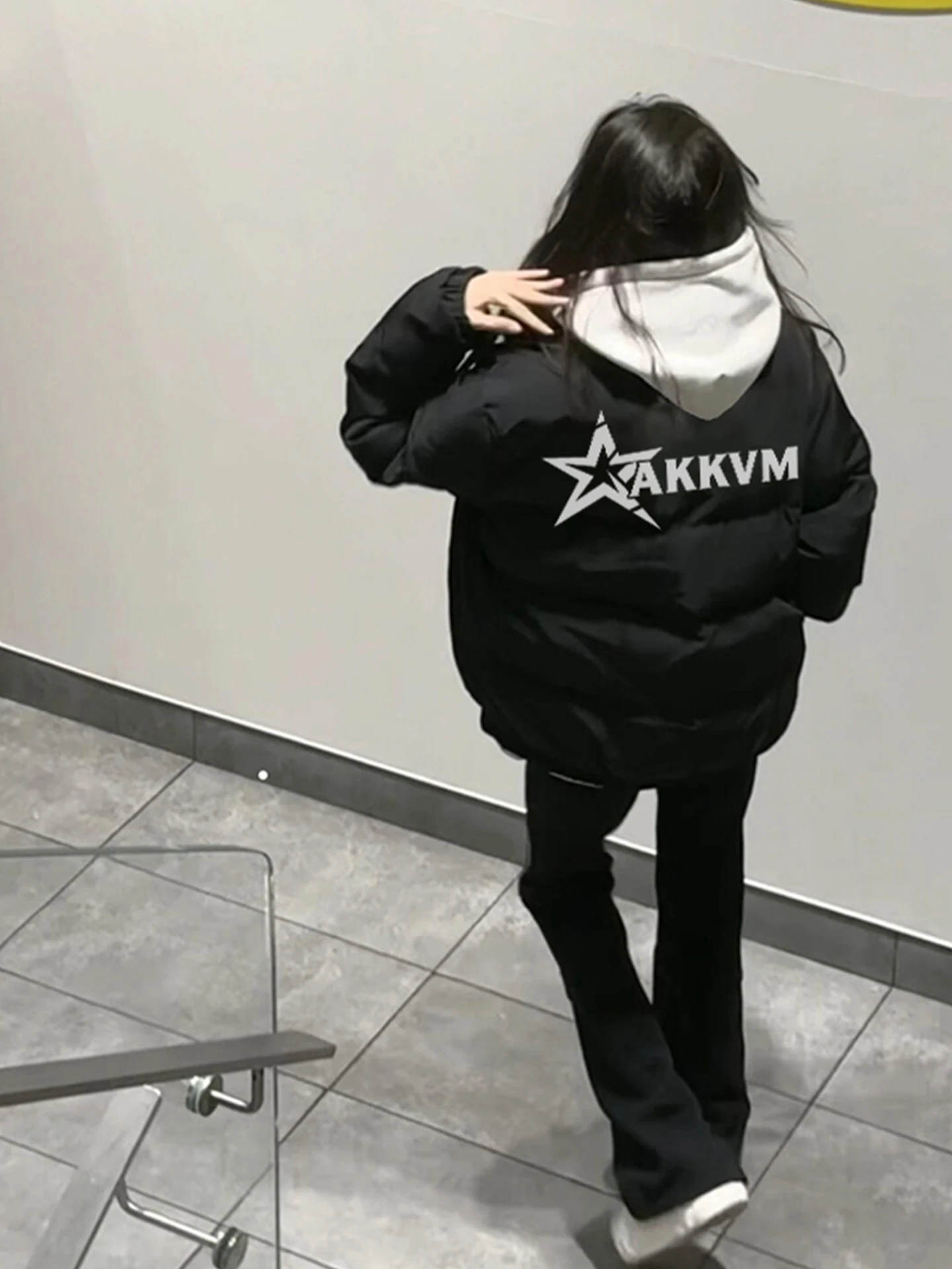 

Женская зимняя парка с капюшоном на молнии и пуговицах, приталенного кроя, модная, с флисовой подкладкой, стильная и теплая