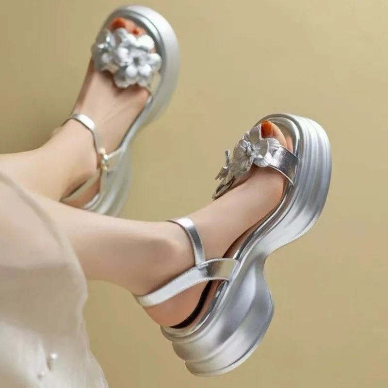 2026 Summer Top Layer Cowhide Classic Flower Sandals Fashionable Shoes Women Thick Sole Elevator Shoe High Heel Sandals