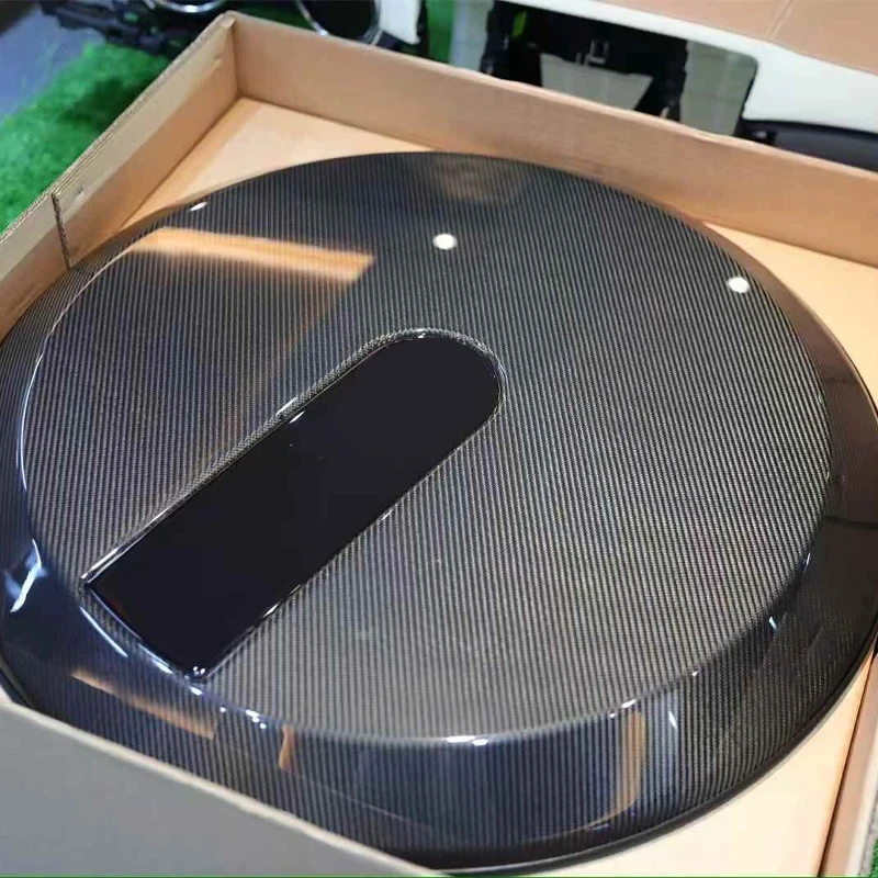 Dry‑Carbon‑Fiber Spare Tire Protective Shell, Universal Fit, Off‑Road Vehicle Exterior Retrofitting Accessory