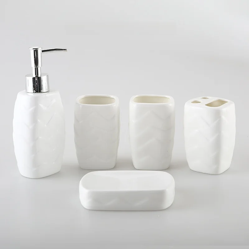 

KULE HOME Cerc Batoom Five-Piece Set Waing Toilet Bruing Teeth Cup Kit Batoom Supplies Wasoom Accories