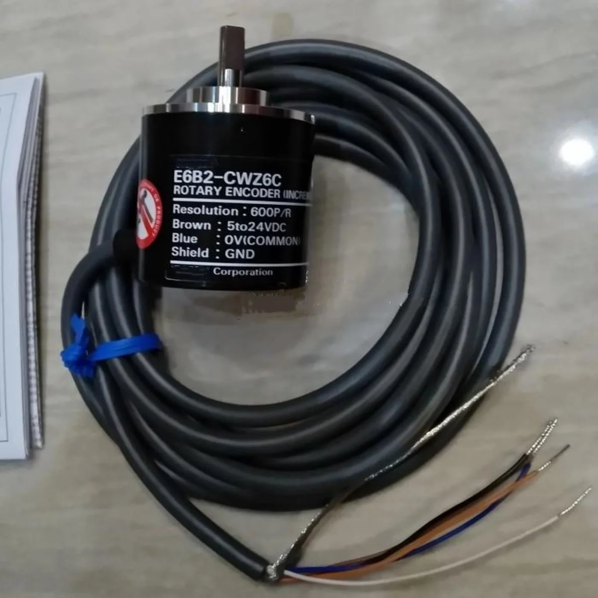 

E6B29061C E6B2-CWZ6C 600P/R 2M BY OMS Rotary Encoder