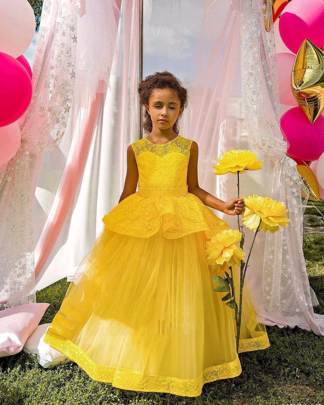 

Yellow Tulle Puffy Flower Girl Dress for Wedding Sleeveless Applique Ruffles Kids First Communion Pageant Birthday Ball Gown