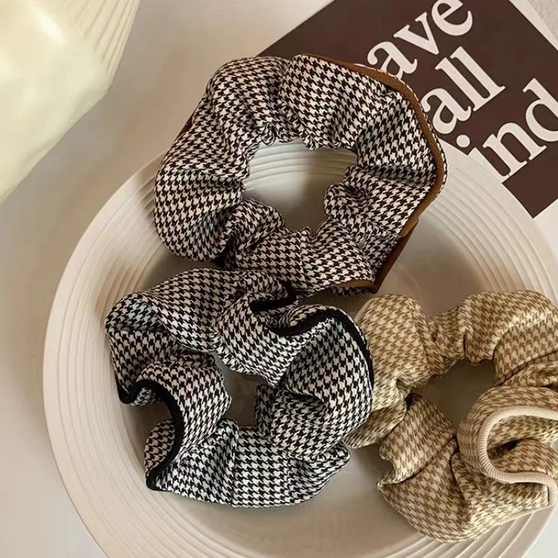 7PCS autumn and winter black and white coffee-colored Korean-style plaid elegant minimalist hair ties, made from cotton and line