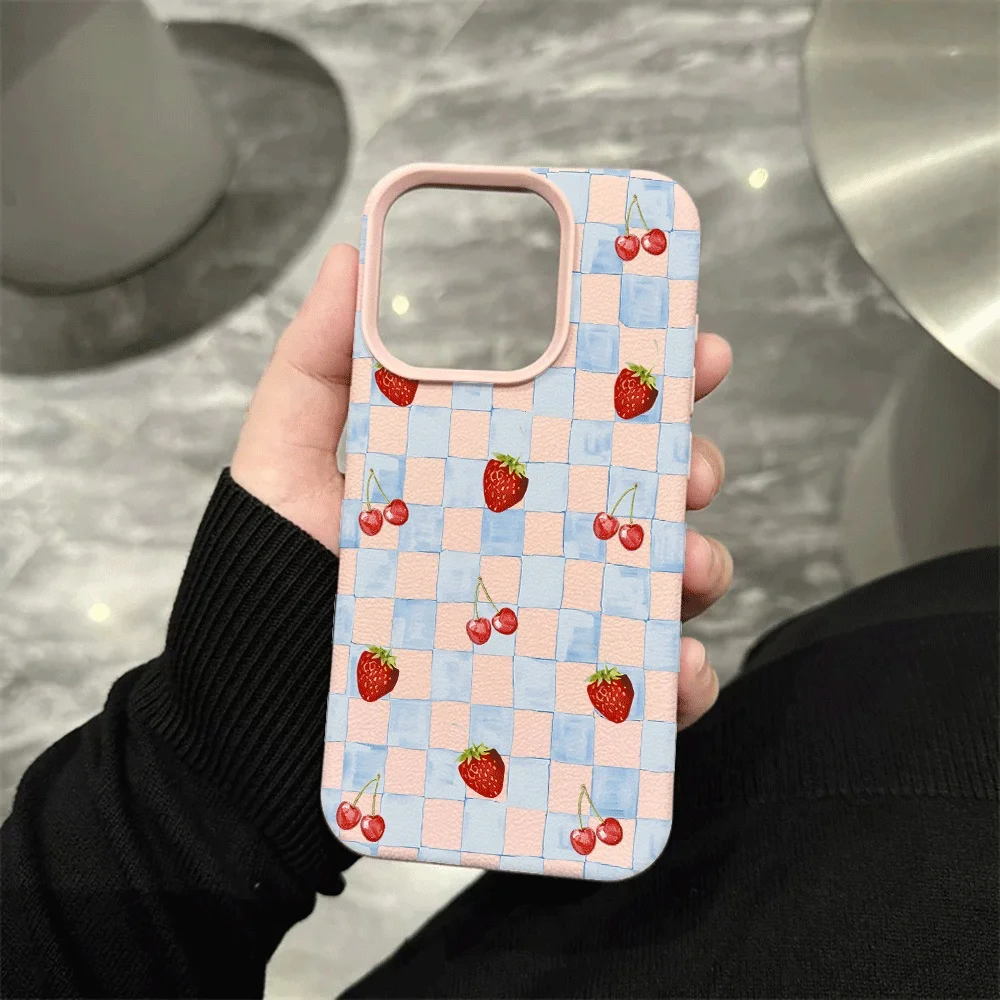Karierte Erdbeer-Kirsch-Handyhülle für iPhone 17 16 15 14 13 Pro Max 16 15 14 Plus 17 16 15 Pro 17Air Silikon-Matt-Cover – Detail 7