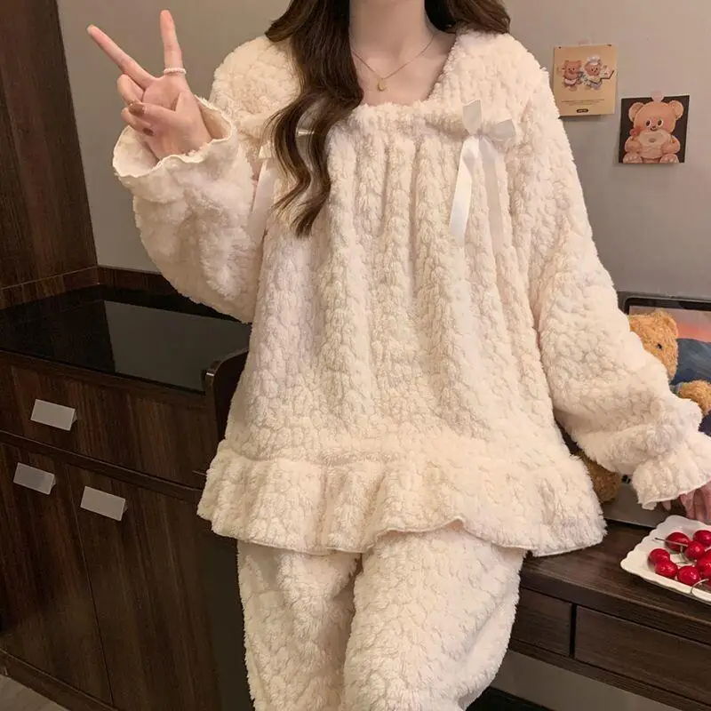 

Thickened Coral Fleece 2025 New Warm Plush Bow Long Sleeved Set for Home Wear Nightwear Women Autumn Winter Sexy Pajama Winter,