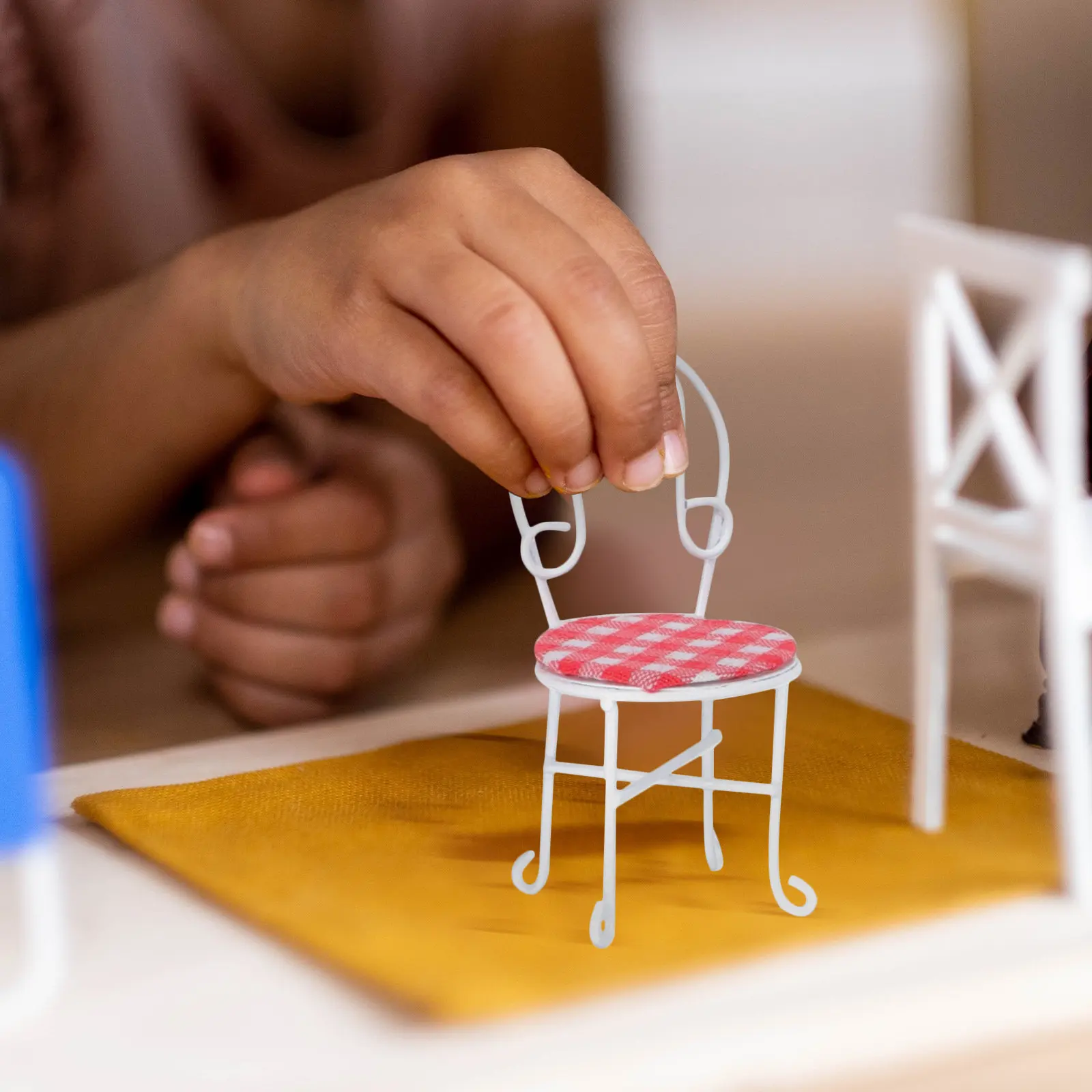 

Набор миниатюрной мебели: имитация маленьких стульев и столиков для декора дома, поделок, реквизита для фотосессий, детских поделок