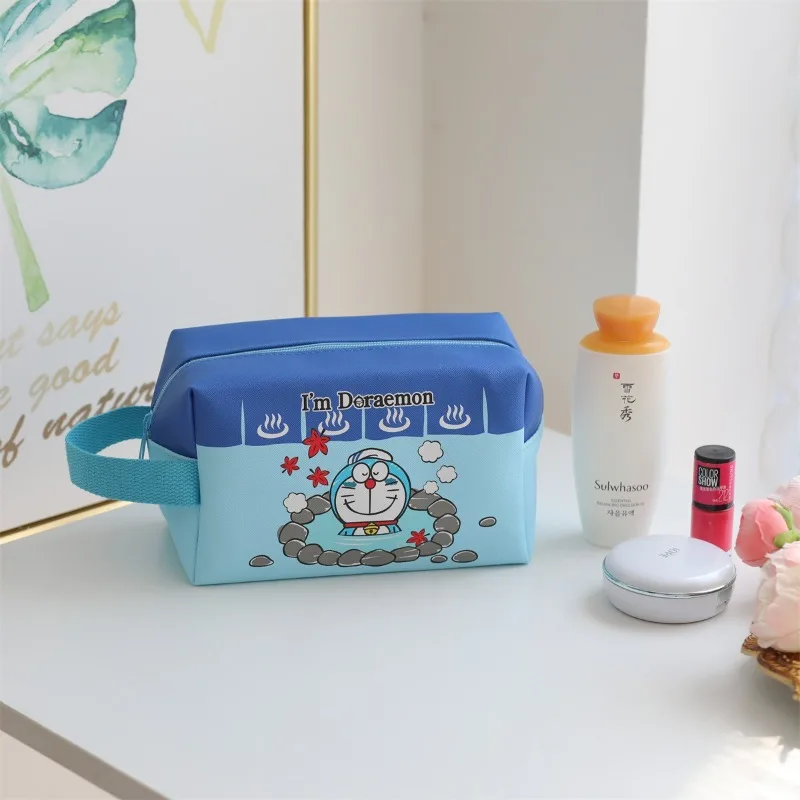Doraemon dos desenhos animados portátil saco de cosméticos anime viagem portátil zíper saco de armazenamento de maquiagem feminino à prova dwaterproof água sacos de higiene pessoal organizador