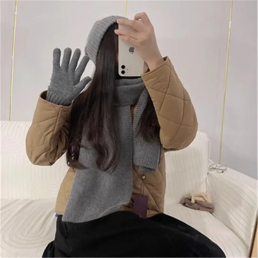 Winter Warm Wool Knitting Set Fox Fur Hat Gloves And Scarf Men and Women Cold Three-Piece Set Of L*P