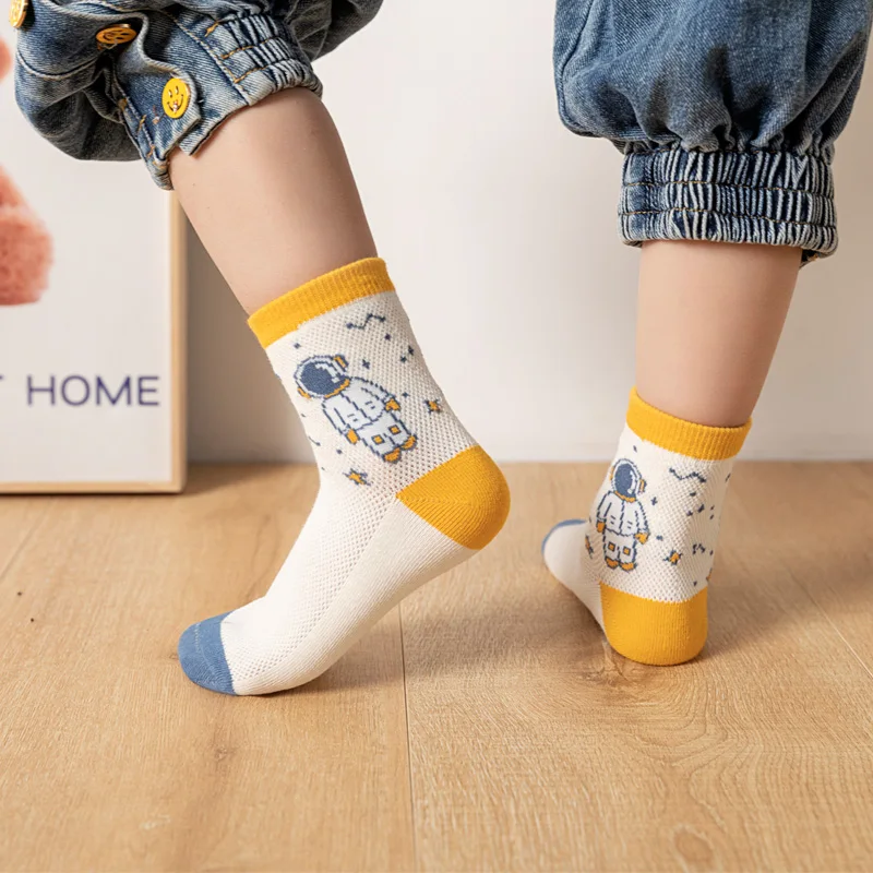 5 pairs of boys\' socks summer mesh soft breathable student fashion trendy socks new space pattern