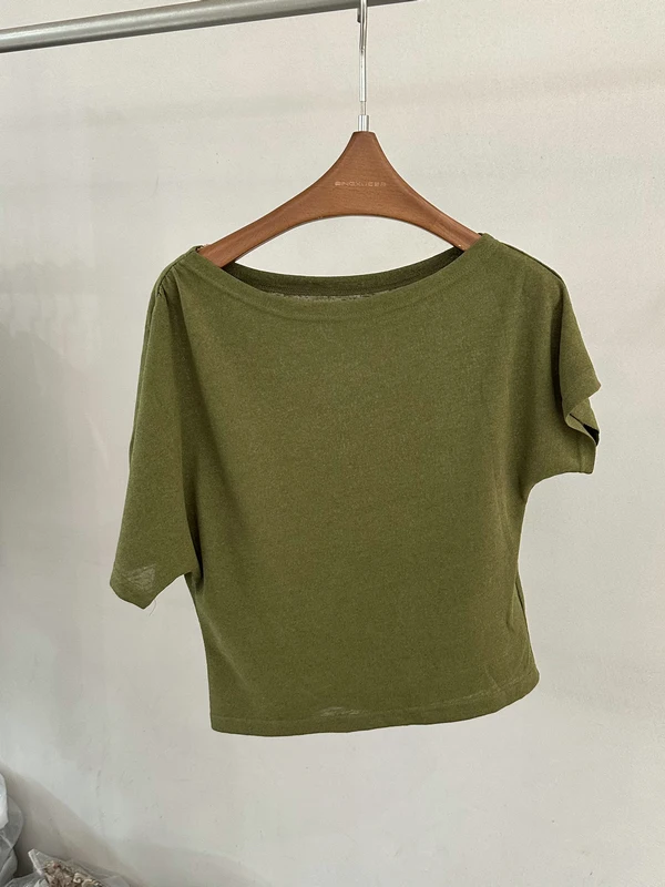 

Korean Minimalist Knitted Short T-Shirt Women's Fashionable One-Shoulder Slimming round Neck Ice Silk Standard Fit Summer 2026
