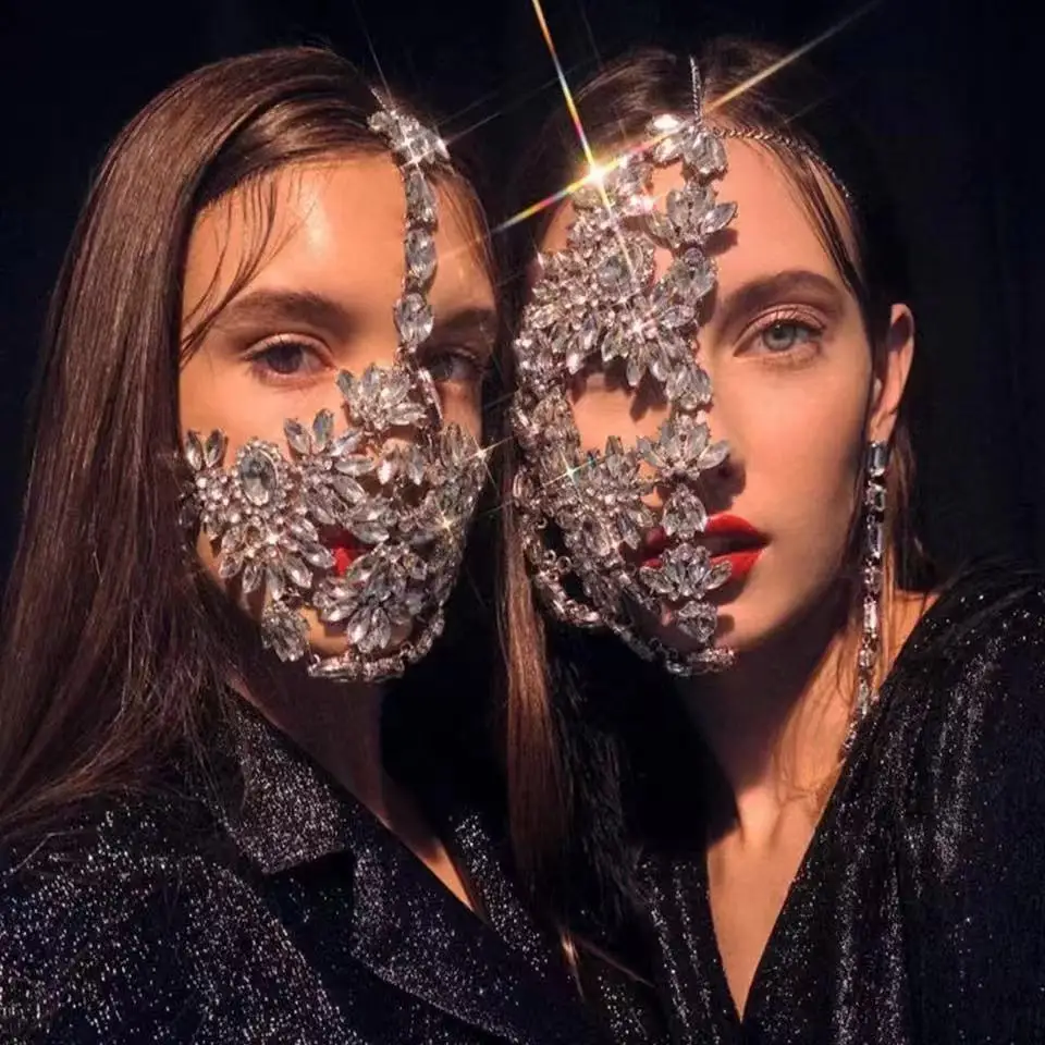 Hot Selling Women's Exaggerated Makeup Dance Party Half Face Fashion Party Performance Zircon Mask Trendy Accessories