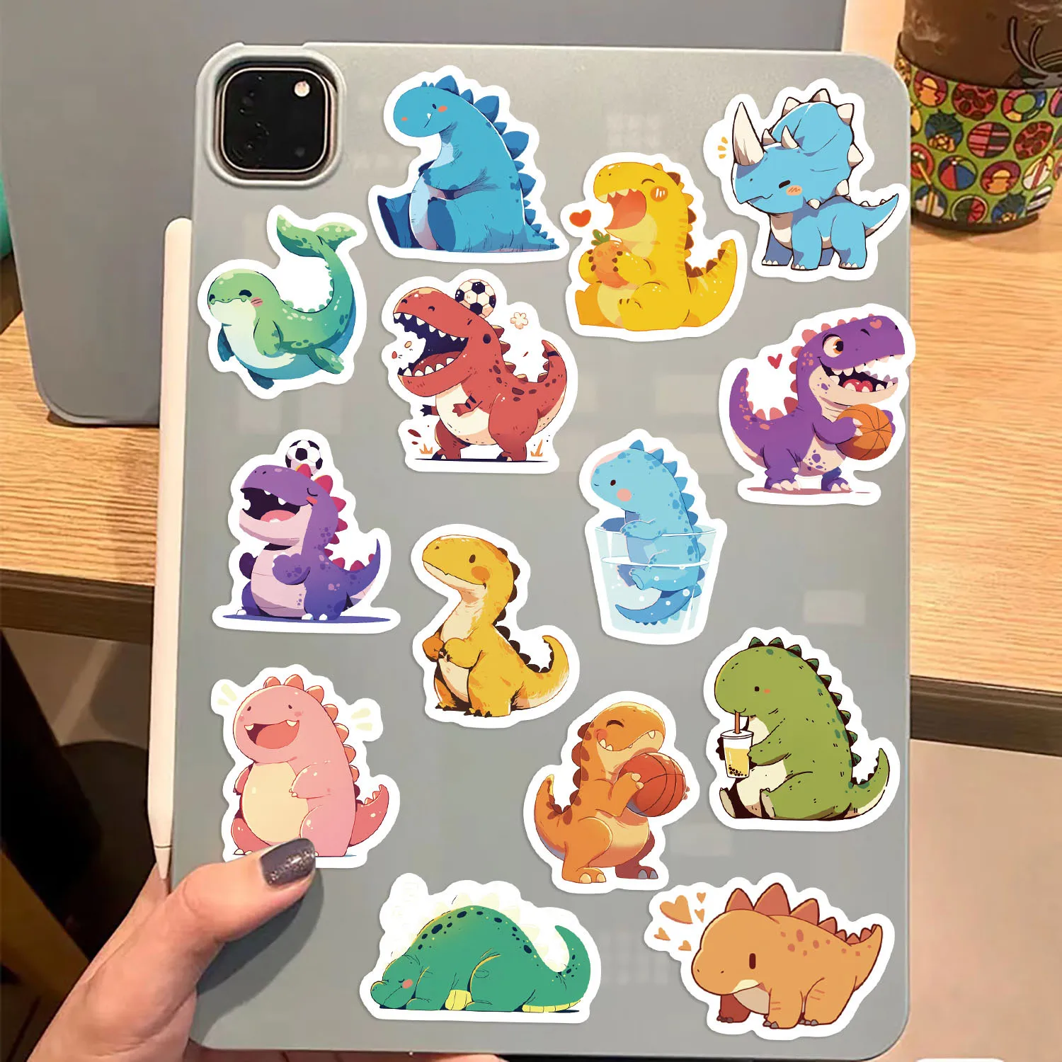 100pcs Mini dinosauri Cartoon Graffiti Stickers telefono fai da te Laptop Notebook valigia adesivo impermeabile regali giocattolo per bambini