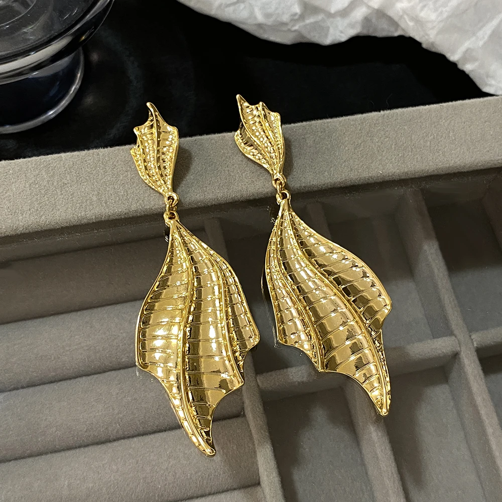 2024 New Exaggerated Fishtail Metal Earrings Stainless Steel Women's Creative Irregular Fishtail Drop Earrings Punk Jewelry Gift