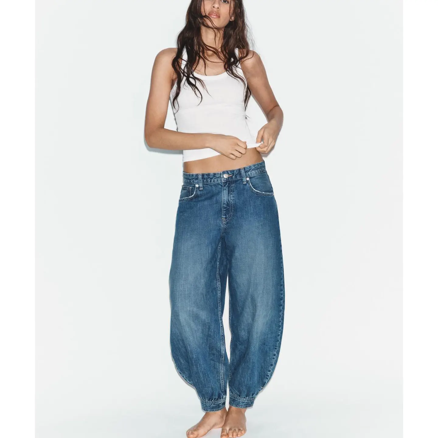 Spring New Women's Design Sense Waist Buckle Balloon Denim Jeans Ladies Fashion Micro Stretch Natural Waist Polyester Fabric