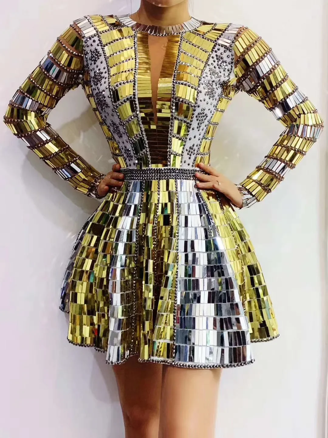 

Shining Diamond Gold Sequin Short Women Dresses Long Sleeve Backless Drag Queen 2022 Evening Prom Outfit Birthday Party Costume