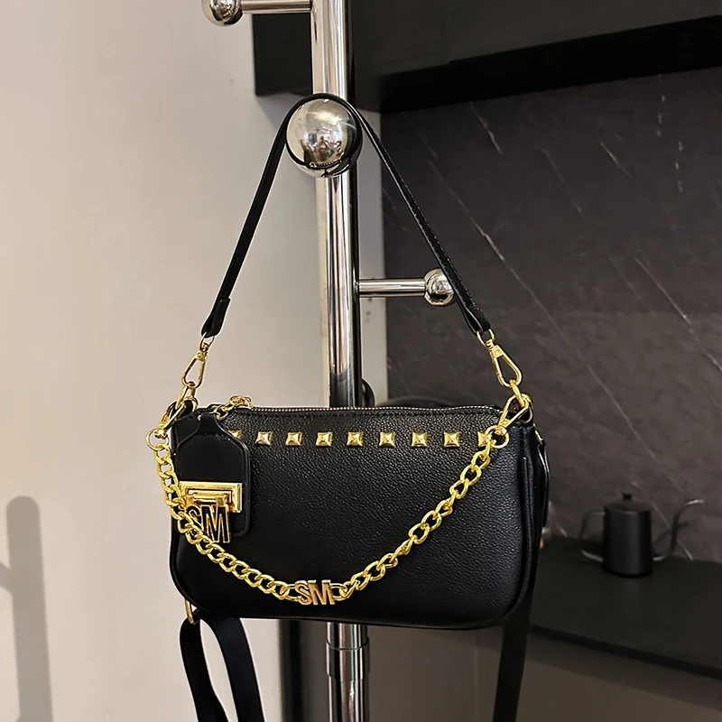 

Famous Women's Crossbody Bag Modern Luxury Chain Strap Shoulder Bag Fashionable And Trendy Zipper Handbag
