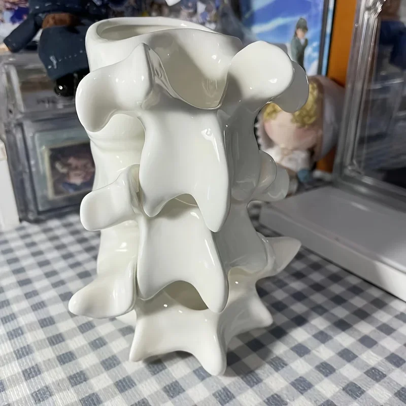 Anatomical Spine Shaped Ceramic Mug 3D Vertebrae Skeleton Cup Novelty Medical Gift for Doctor Nurse Anatomy Enthusiasts Vase