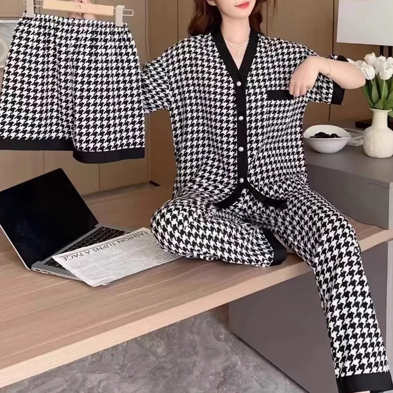 Sweet Pajamas Women Models of Short-Sleeved Trousers Three-Piece Cardigan Chidori Plaid Casual Loose Homewear Outside the Wear