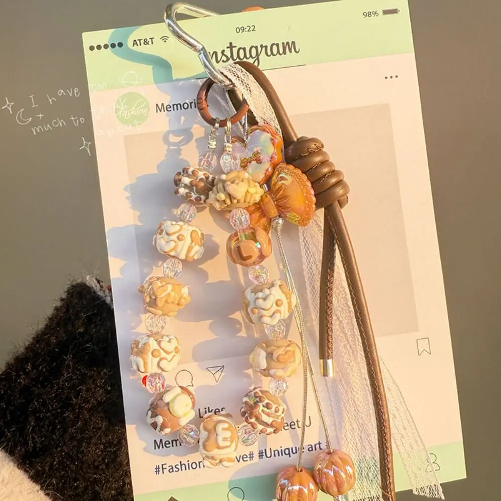 Рисунок 2 - Модный кожаный брелок с бантом из бисера