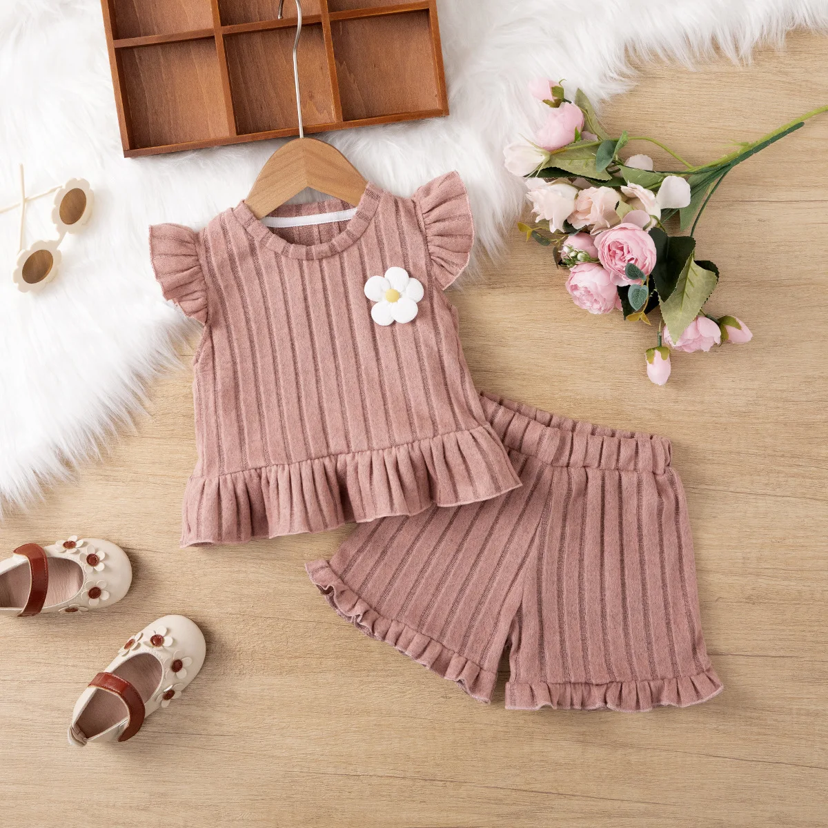 Somenie Kids Girls Outfit Floral Print Flared Ruffle Sleeve Top Ruffle Hem Shorts Two Piece Clothing Set For Summer Autumn