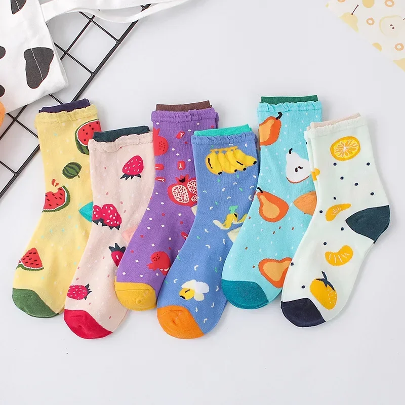 Neue Cartoon Frucht Banane Erdbeere Frauen süße und lässige mittellange Socken Großhandel Bubble Rib trend ige Socken