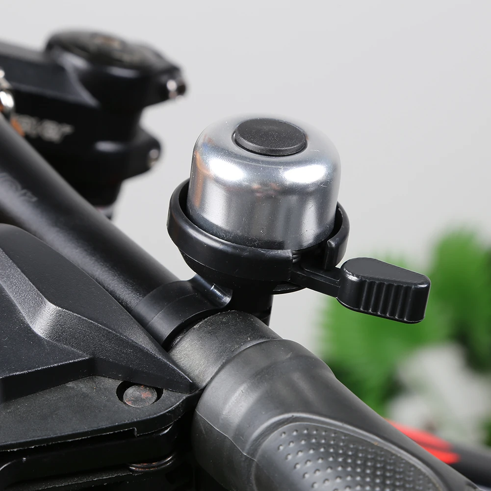 

Removable Imitation Rattan Bicycle Basket with Leather Straps Hand-Woven Small Bicycle Basket Bicycle Imitation Wicker Basket