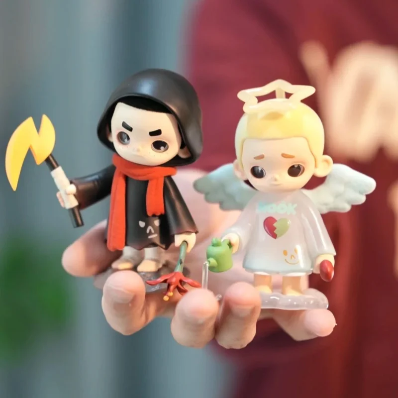 

In Stock Inventory Nook Seek 100% Limited Edition Angel Devil Hanging Card Action Figure Trendy Toy Ornament Desktop Decoration