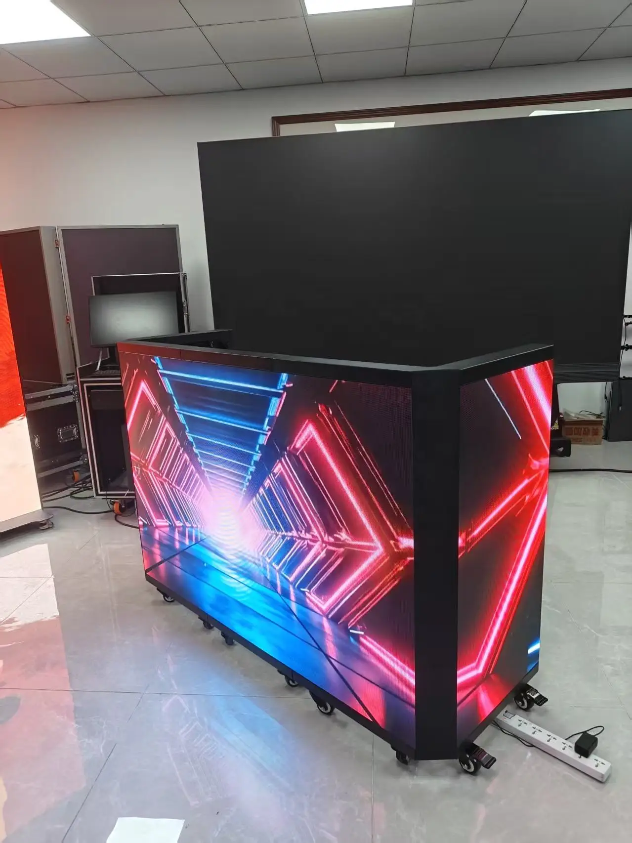 Full-Color P2.604 LED Foldable DJ Table TV, Nightclub Electronic Music Festival LED DJ Table Display Screen