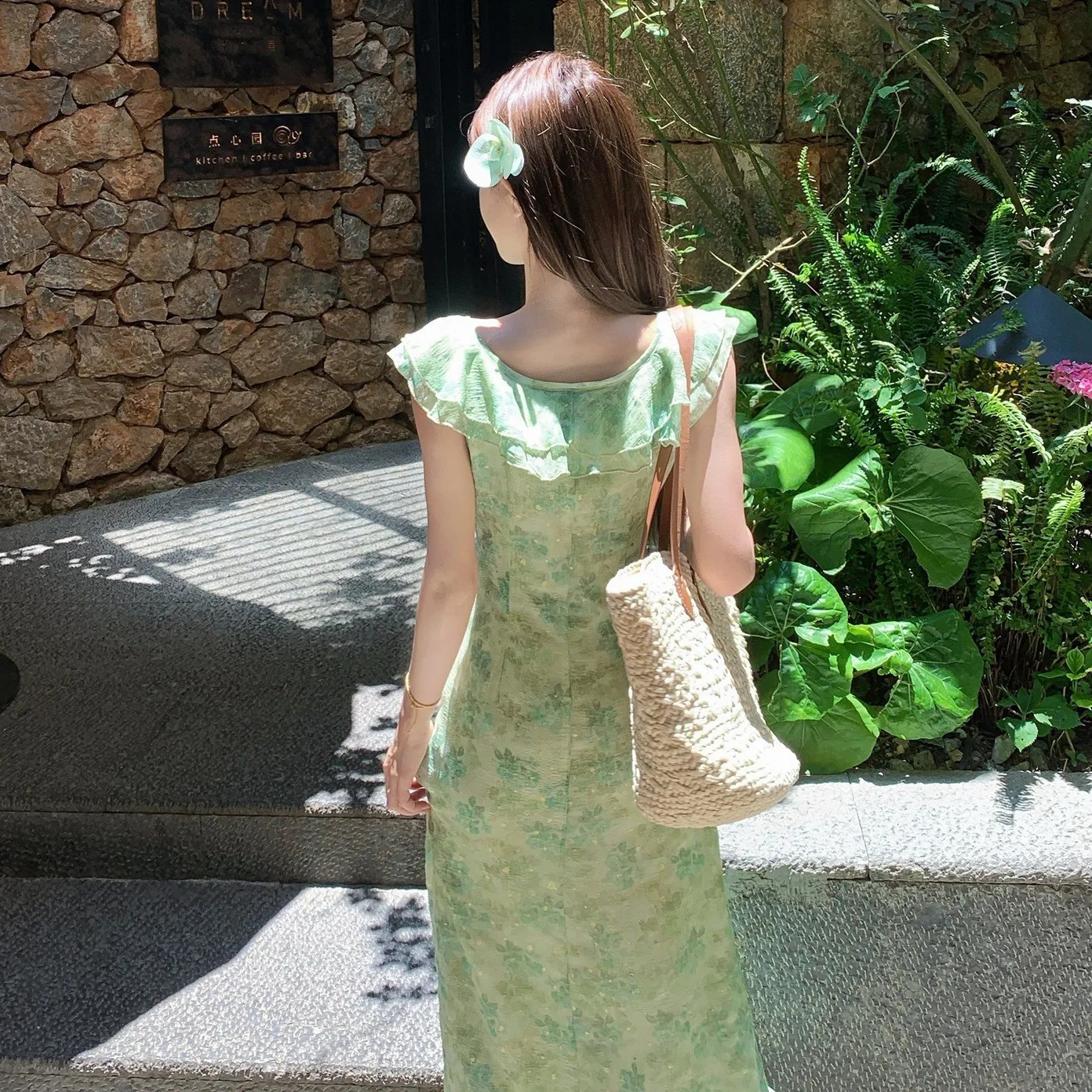 Double-layer green floral dress for women's summer 2026 seaside vacation summer sleeveless A-shaped long dress