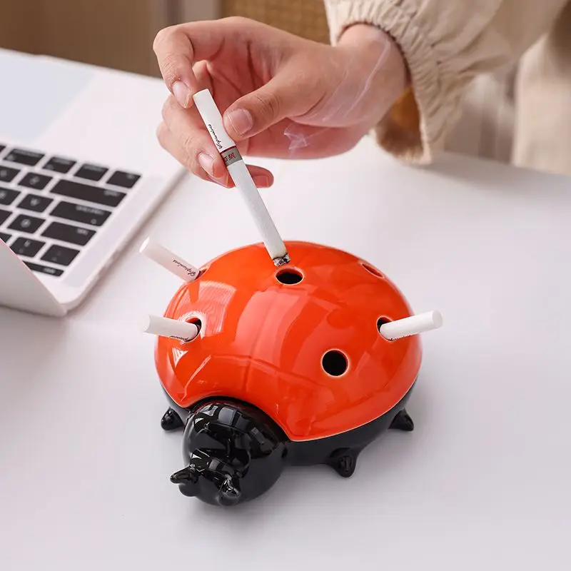 Creative Seven Star Ladybug Ceramic Ashtray Cartoon Animal Car Ashtray Simulation Beetle Landscape Decorations Birthday Gift Art