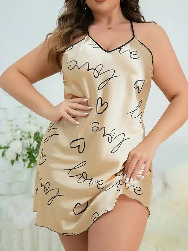 女性の背中の開いたソリッドカラーのドレスハートレタープリントナイトドレスカジュアルルーズホームウェアアイスシルクドレス女性のための魅力的な GRPO