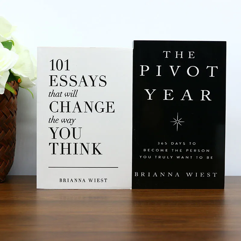 

《101 Essays that will Change the way YOU THINK》+《The Pivot Year》Suitable for commuting study thinking growth review Can be gifts