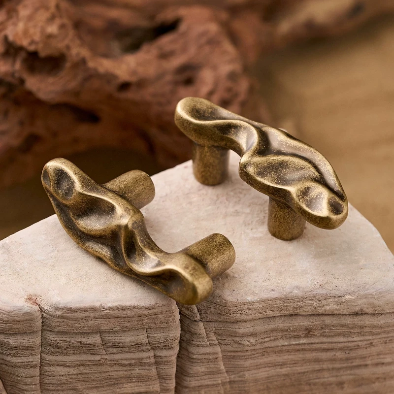High-end Wardrobe Kitchen Door Brass Handle Cabinet Drawer Shoe Cabinet Antique Bronze Color Antique Style Cabinet Door Handle