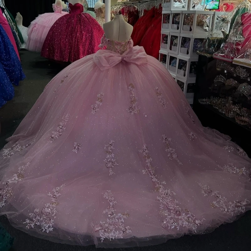 Roze Glanzende Quinceanera Jurken Uit De Schouder Applique Bloem Kralen CrystalTull Baljurk Vestidos De 15 Anos Sweet 16 Jurk