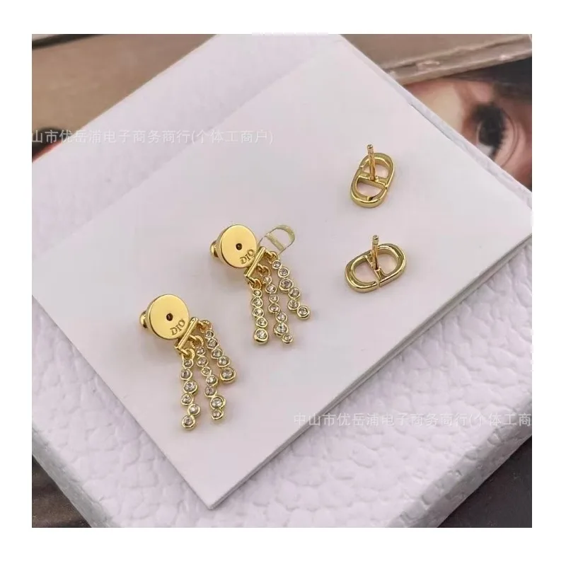 

Real Shot Letter Tassel Diamond Earrings Women's Retro High-end Earrings Women
