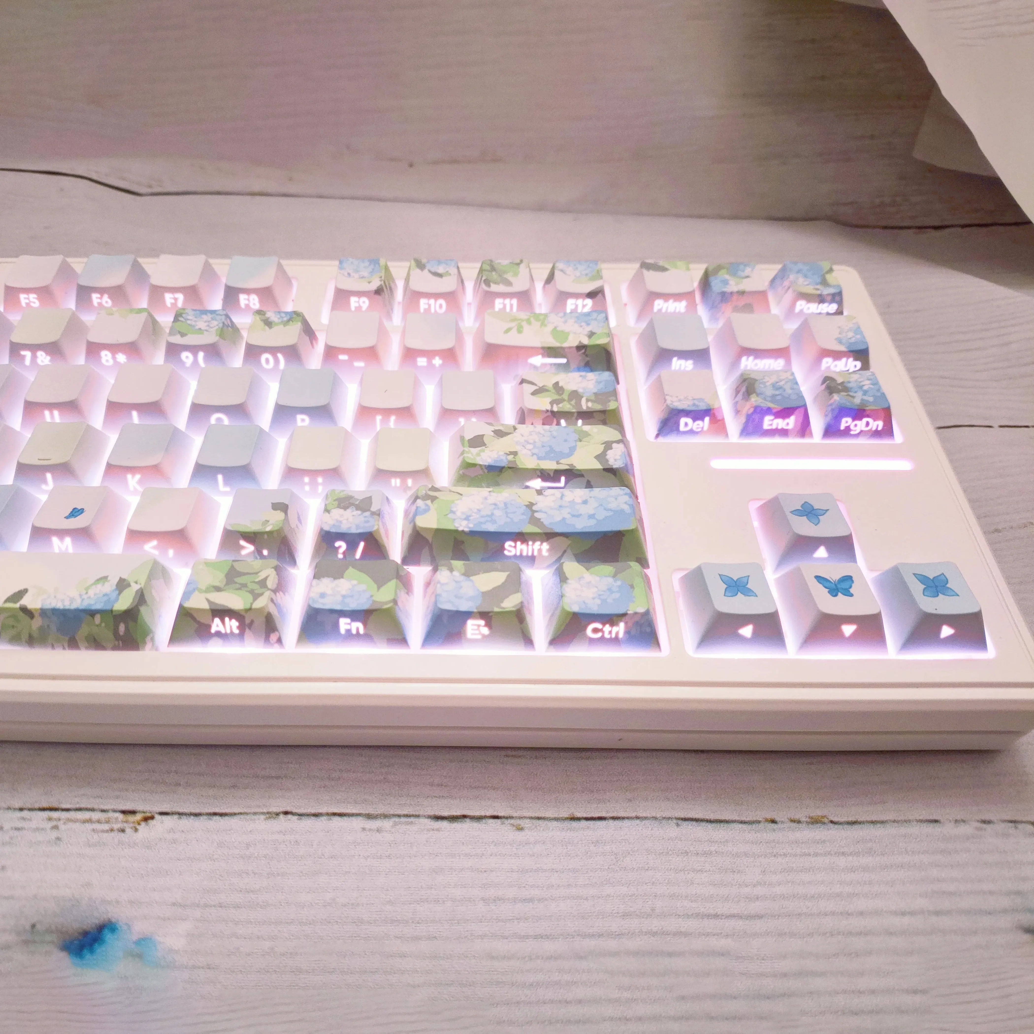 

Колпачки для клавиш Eternal Summer Dye Sub PBT, 133 клавиши, блестящие колпачки для клавиш с боковой подсветкой, вишневый профиль для переключателей Gateron MX, клавиш