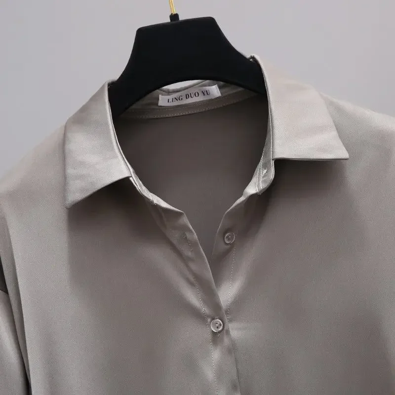 Camisa de cetim feminina com botão de seda falsa, blusas pretas brancas, lapela monocromática, primavera, outono, tops soltos