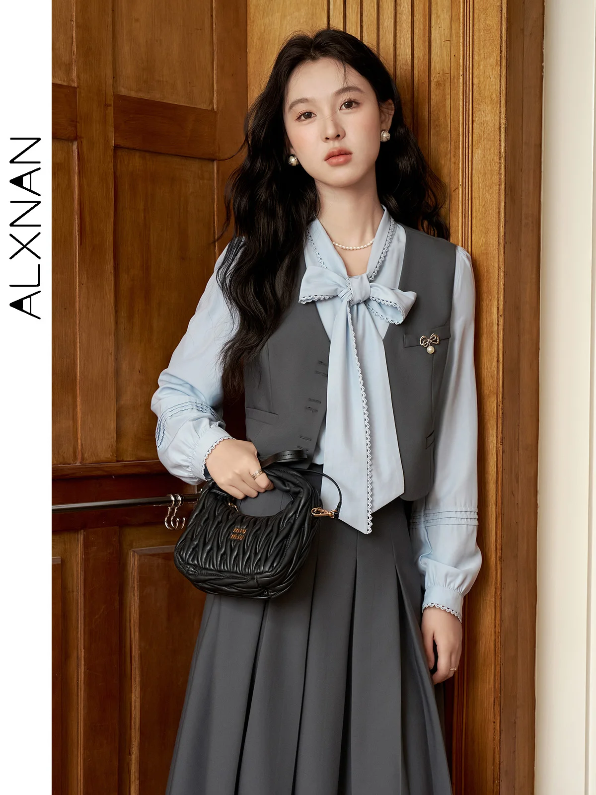 

ALXNAN Women's Preppy Style Vests 2024 Fall Winter V-neck Bow Metal Pin Irregular Button Lady Waistcoat Sold Separately L39652MJ