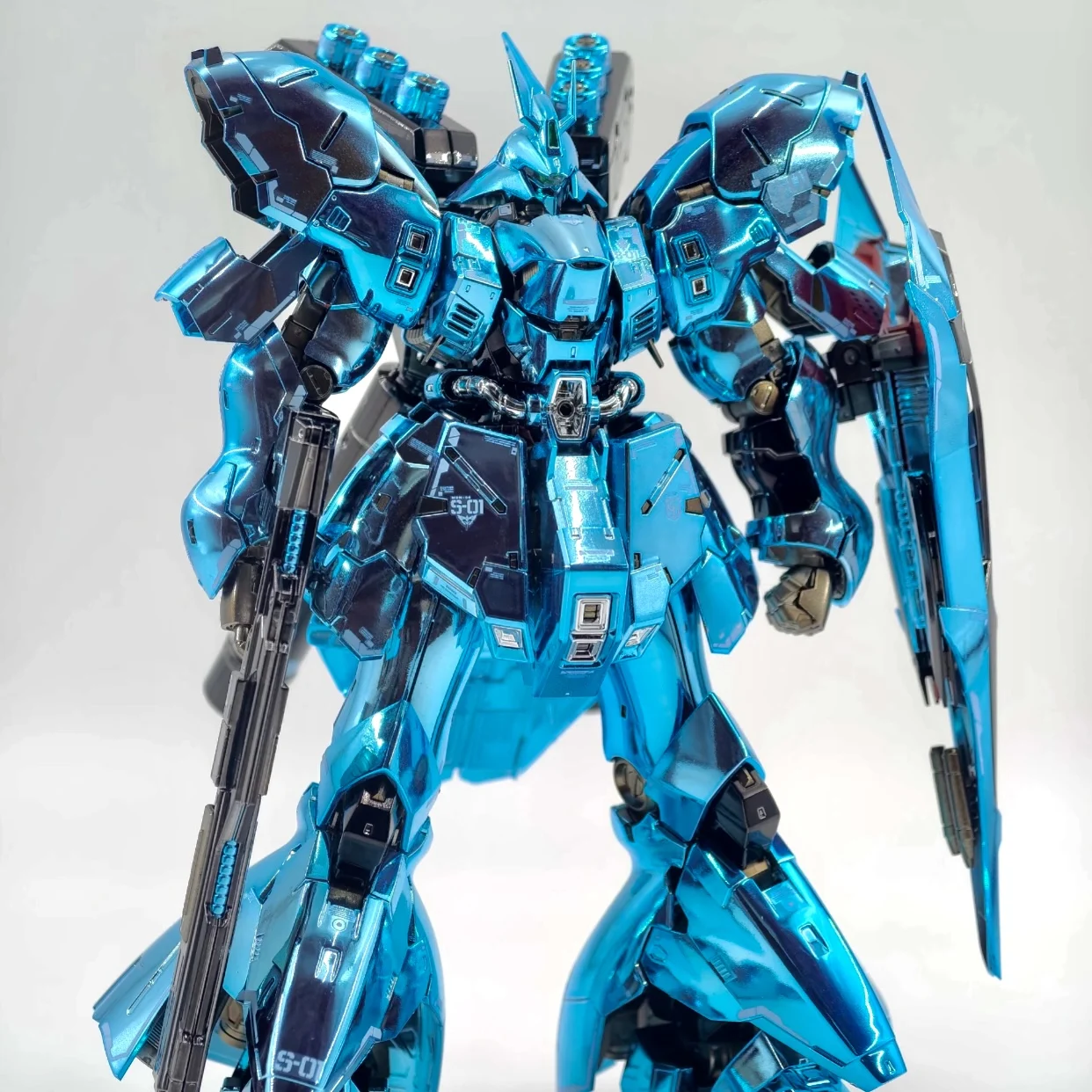 SIHAI モデル RG 1/144 MSN-04 サザビー 電気メッキ版 組立モデルキット アニメアクションフィギュア モデル プラスチックロボット玩具