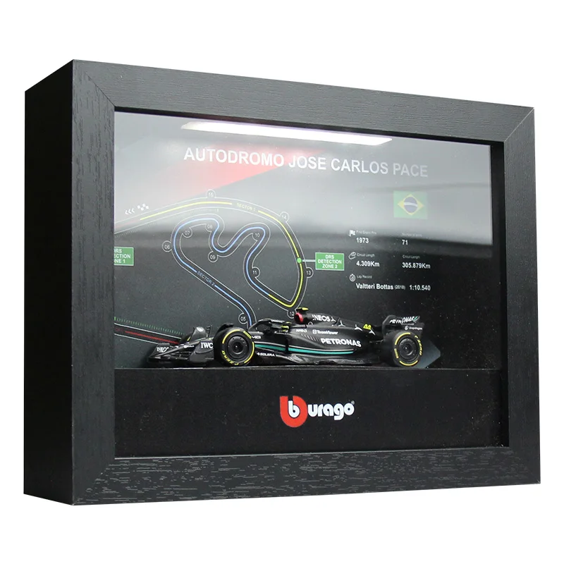 

Bburago 1:43 F1 Mercedes-AMG W14#44 Lewis Hamilton Picture Frame Version Model Car José Carlos Circuit with LED Light Collection