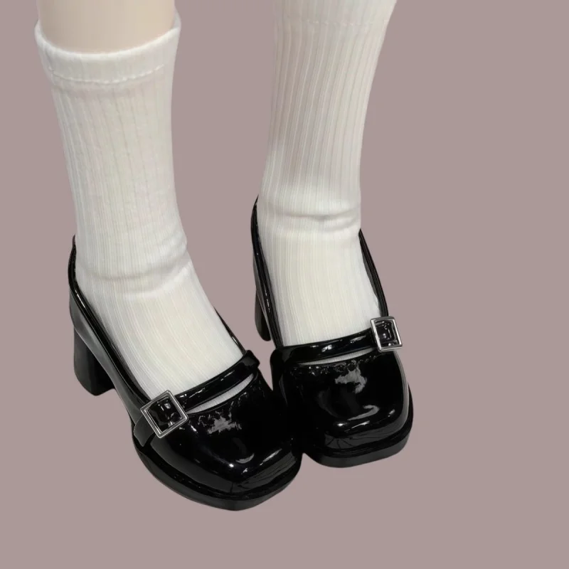 

BJD doll shoes suitable for 1/4 size pointed-toe thick-soled versatile shiny leather shoes with small design Doll accessories