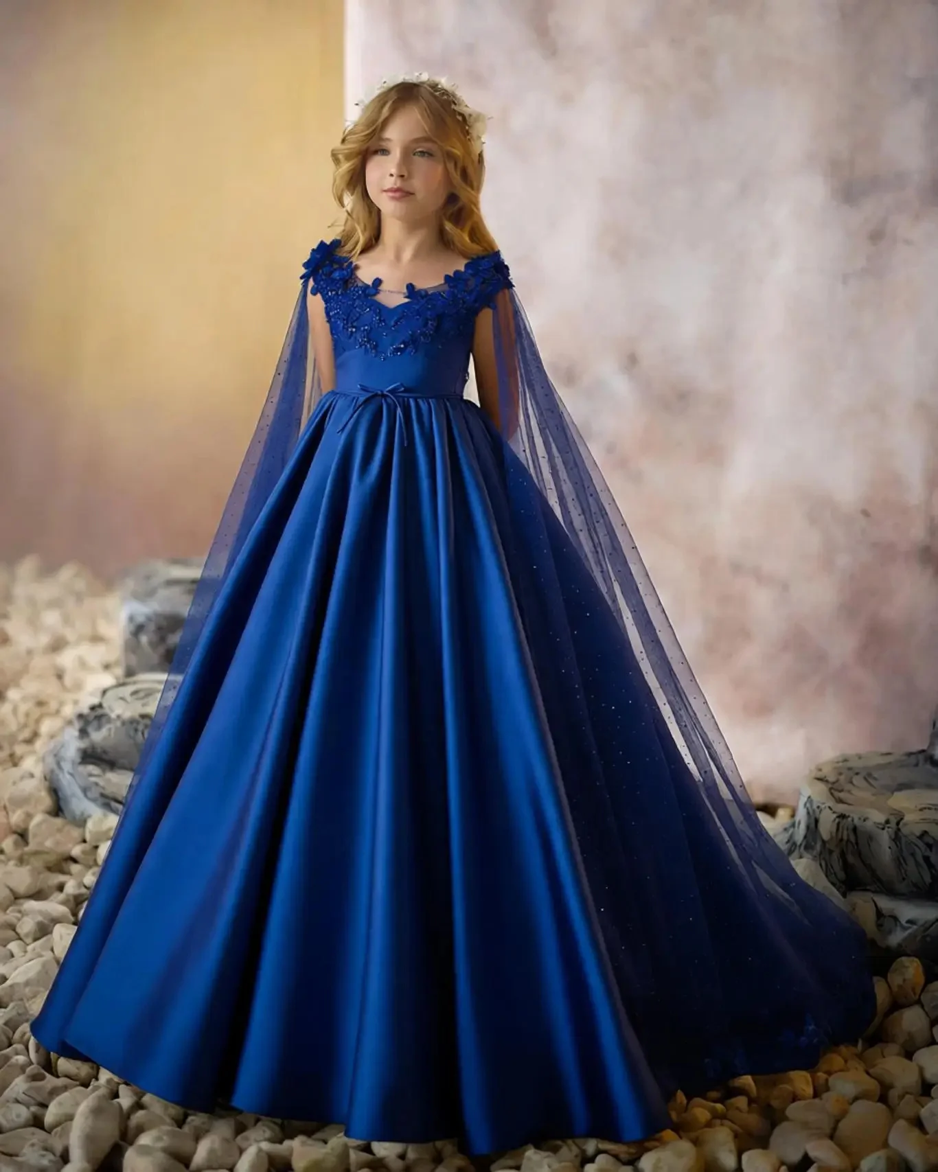 

Elegant Satin Flower Girl Dresses For Wedding Short Sleeves Princess Customized Floor Lenght Girls Birthday First Communion Gown