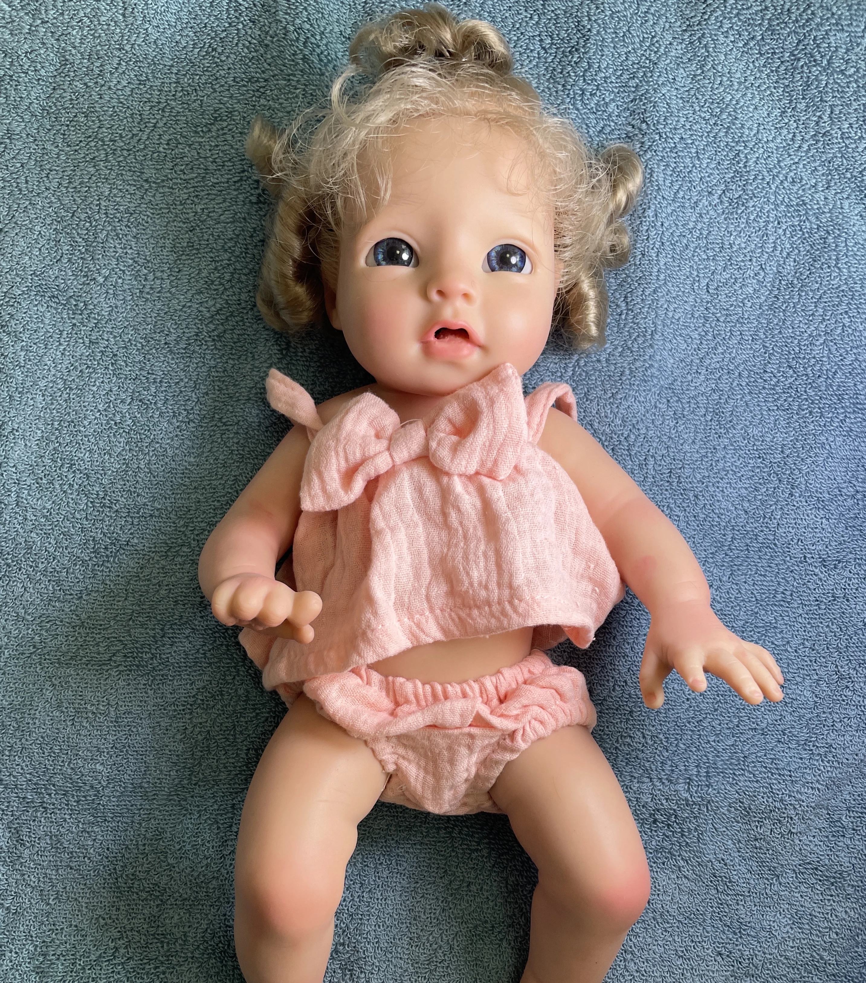 Lalka Reborn o jakości muzealnej, 33 cm: Ręcznie przyszyte włosy, ultra miękki korpus z platynowego silikonu - Limitowana kolekcja Artisan